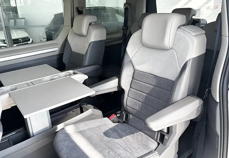 Zunanja slika - Volkswagen Multivan - Life Edition 2.0 TDI - VELIKO OPREME - 10