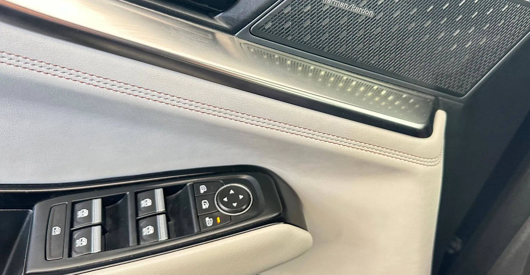 Zunanja slika - Renault Grand Espace - E-Tech full hybrid 200 Iconic.USNJE.KAMERA.7 SEDEŽ - 16
