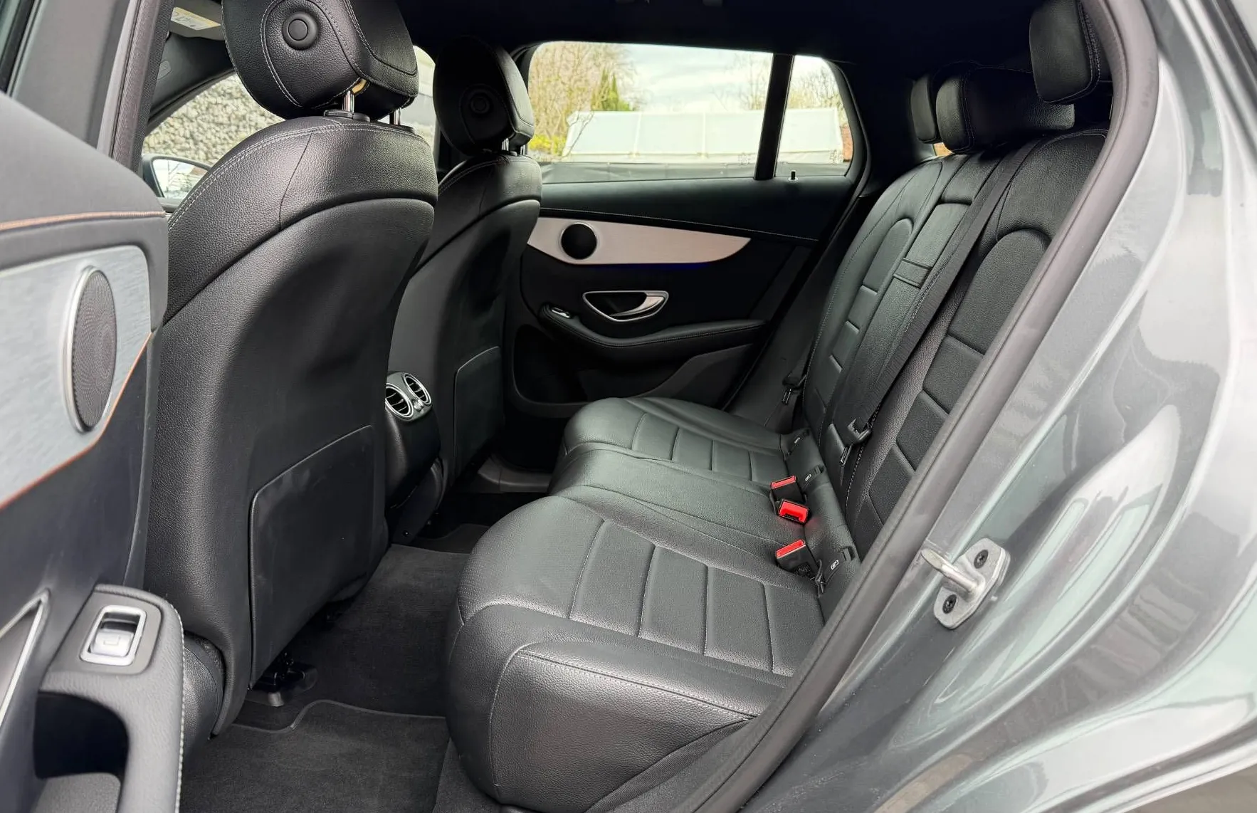Zunanja slika - Mercedes-Benz EQC - 400 4MATIC |SLO|1.LASTNIK|KAM|MASAZA|AMBI|ACC|... - 15