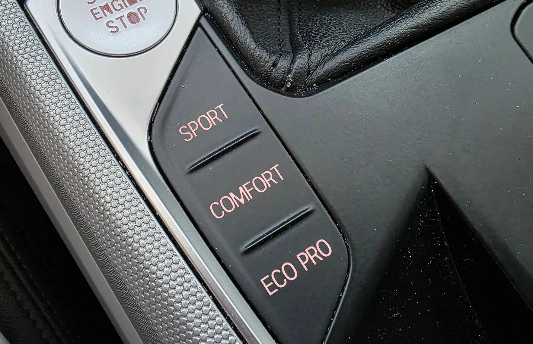 Zunanja slika - BMW Serija 3 - : 318d - LINE ASSIST - USNJE - FUL LED - TEMPOM4T - 17