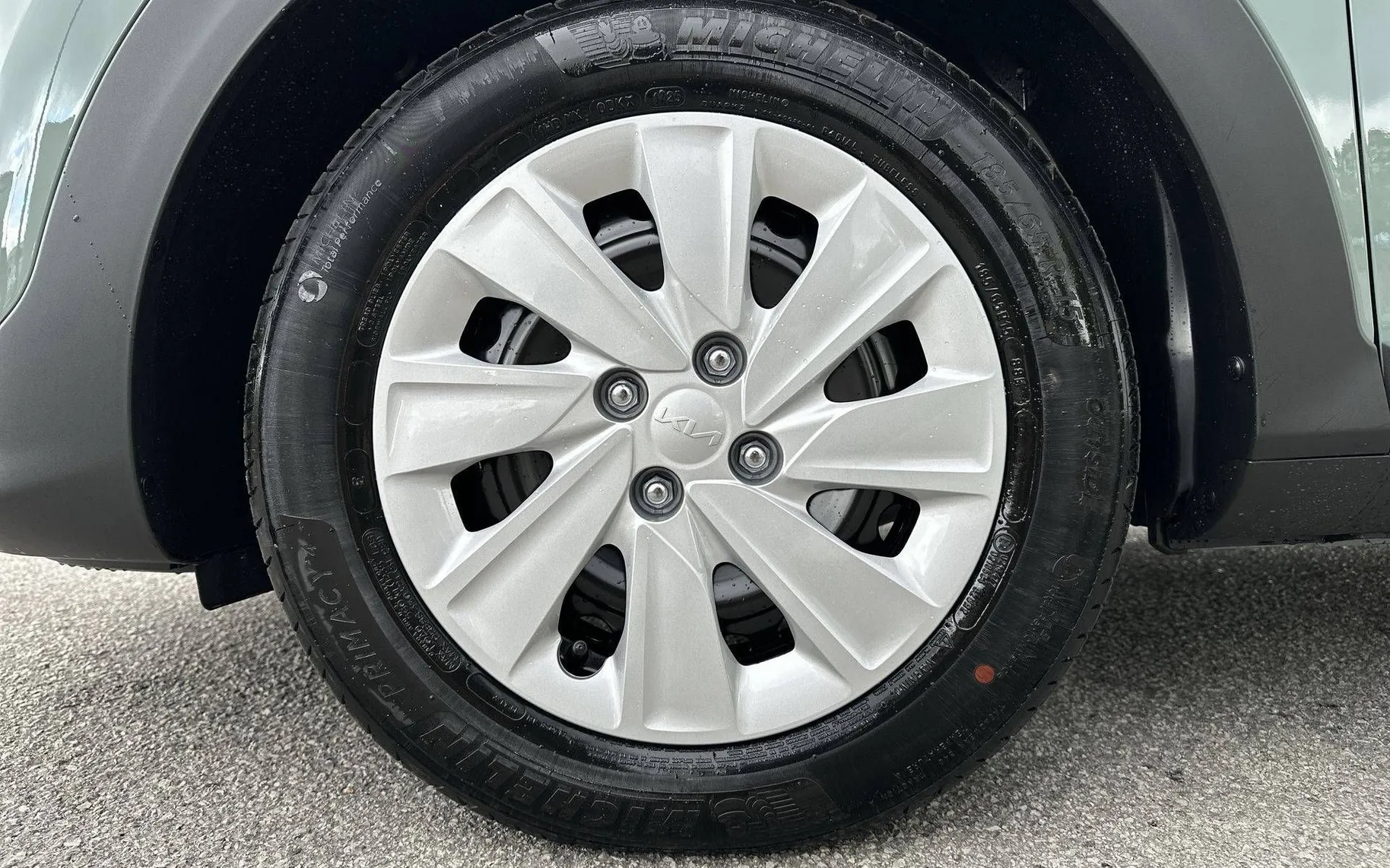 Notranja slika - KIA Stonic - 1.0 T-GDi LX Smart - 9