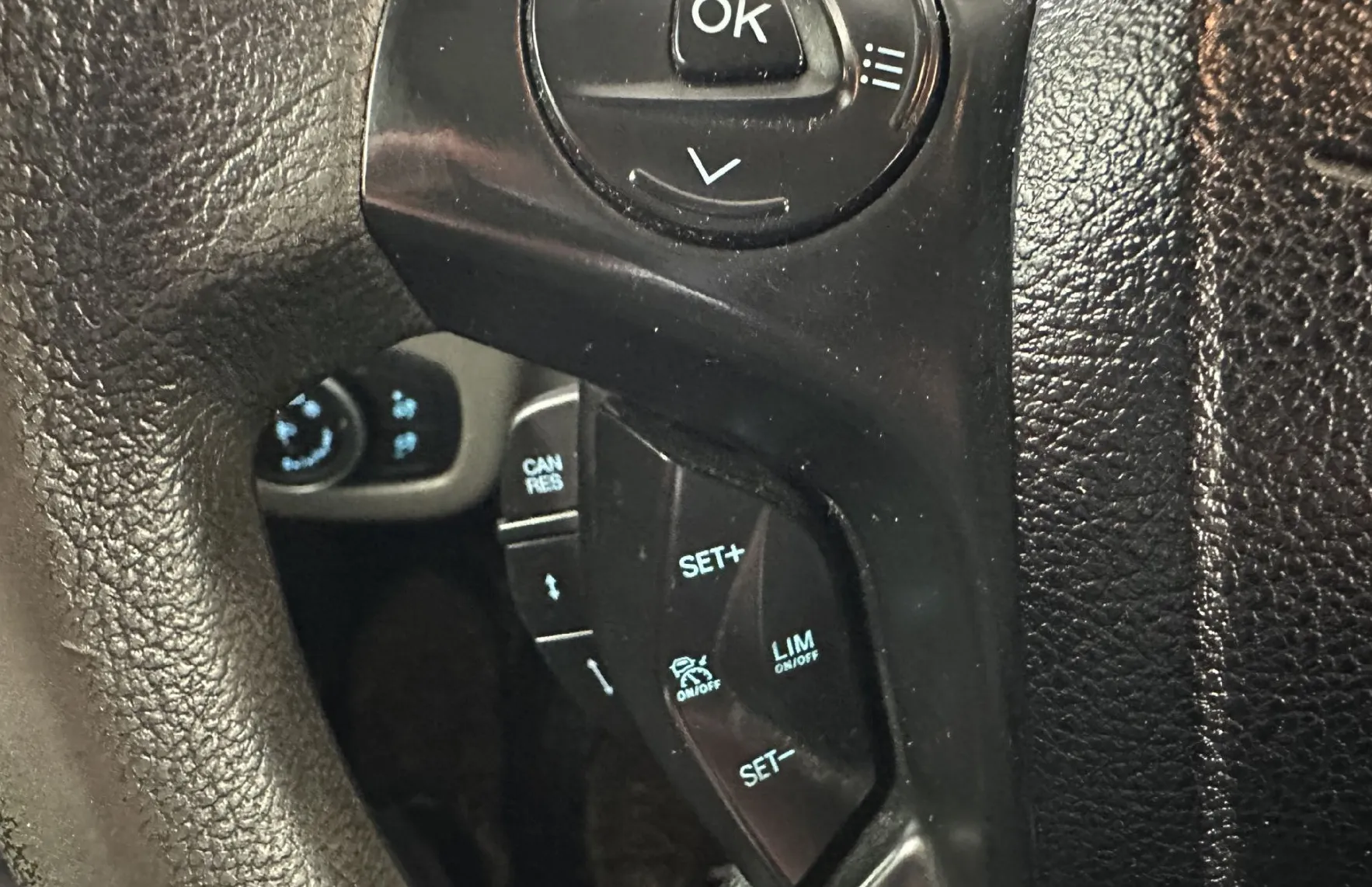 Zunanja slika - Ford Tourneo Connect - L2 Autm.88kW.NEMŠKI+4 GUME.KAMERA.GRE.SED.KLJUKA - 9