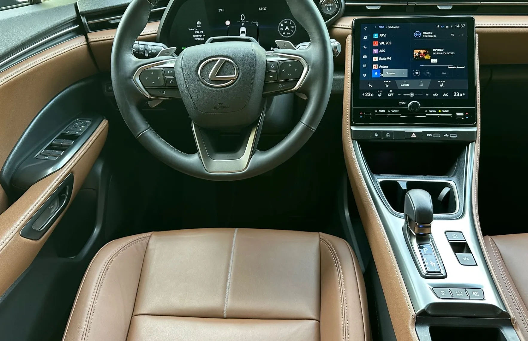 Zunanja slika - Lexus LBX - 1.5 HEV Relax Avt. MARK LEVINSON-KAM360-HUD-KLESS - 8