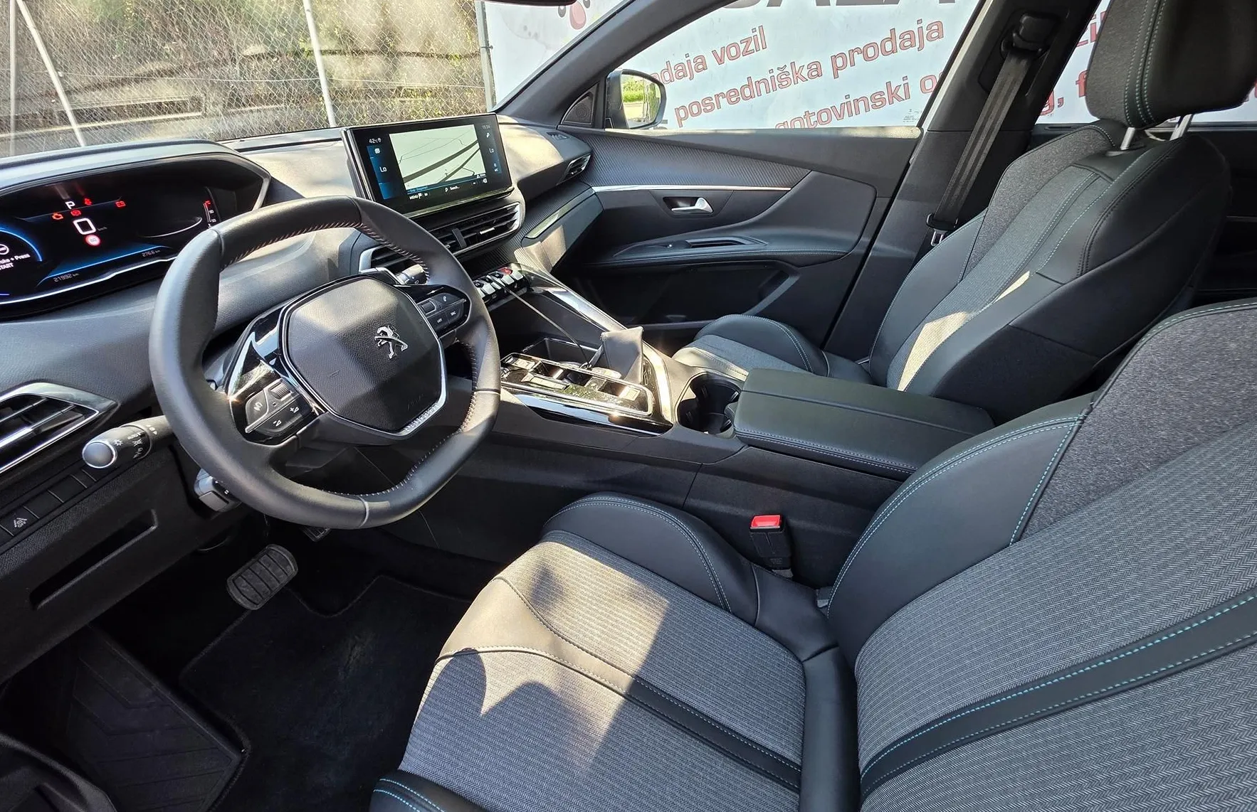 Zunanja slika - Peugeot 5008 - 1.5 BLUEHDI 130 ALLURE AVT. LED-VIRTUAL-KAMERA-ALU - 10