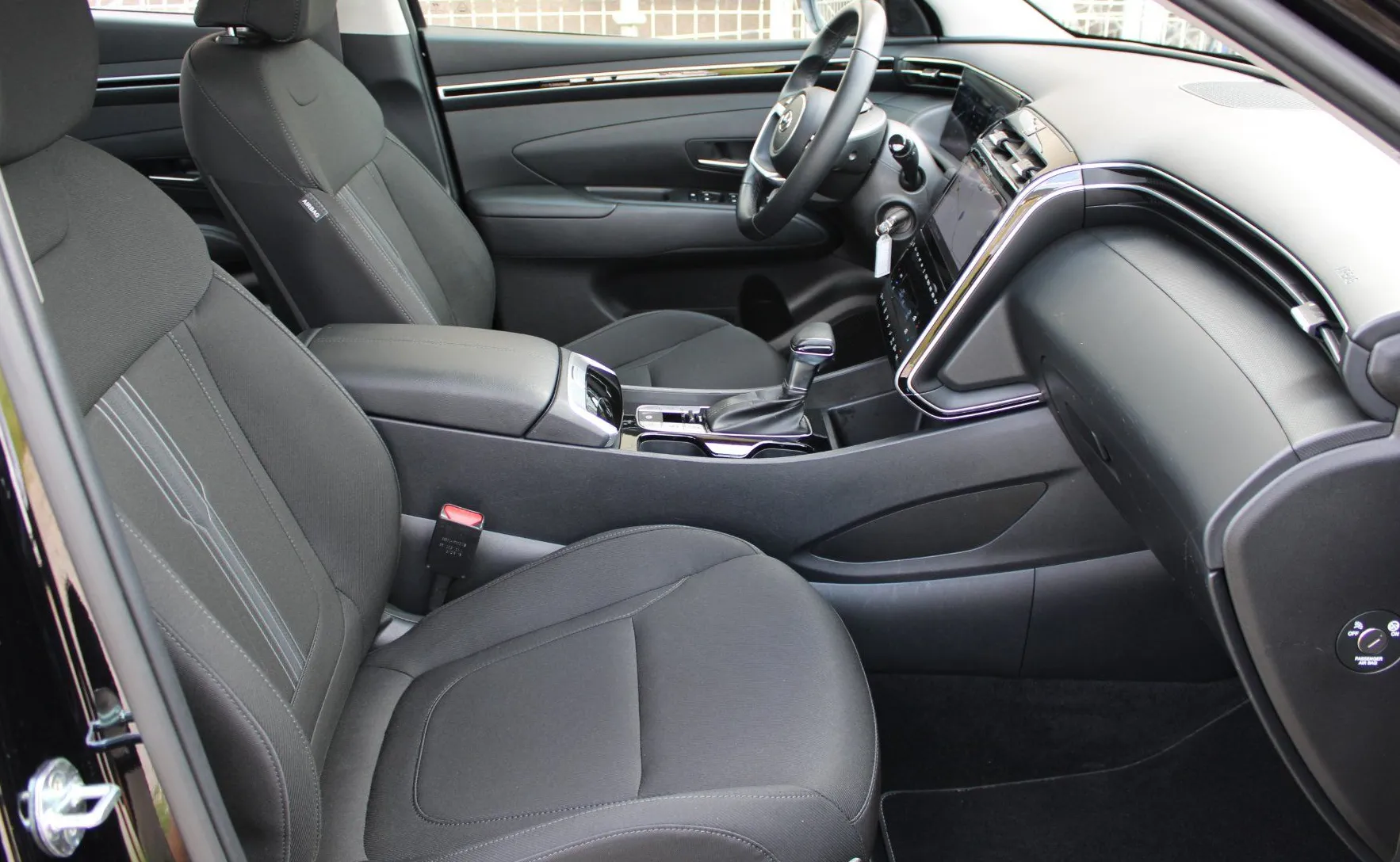 Zunanja slika - Hyundai Tucson - 1.6 CRDi MHEV Business DCT - 13