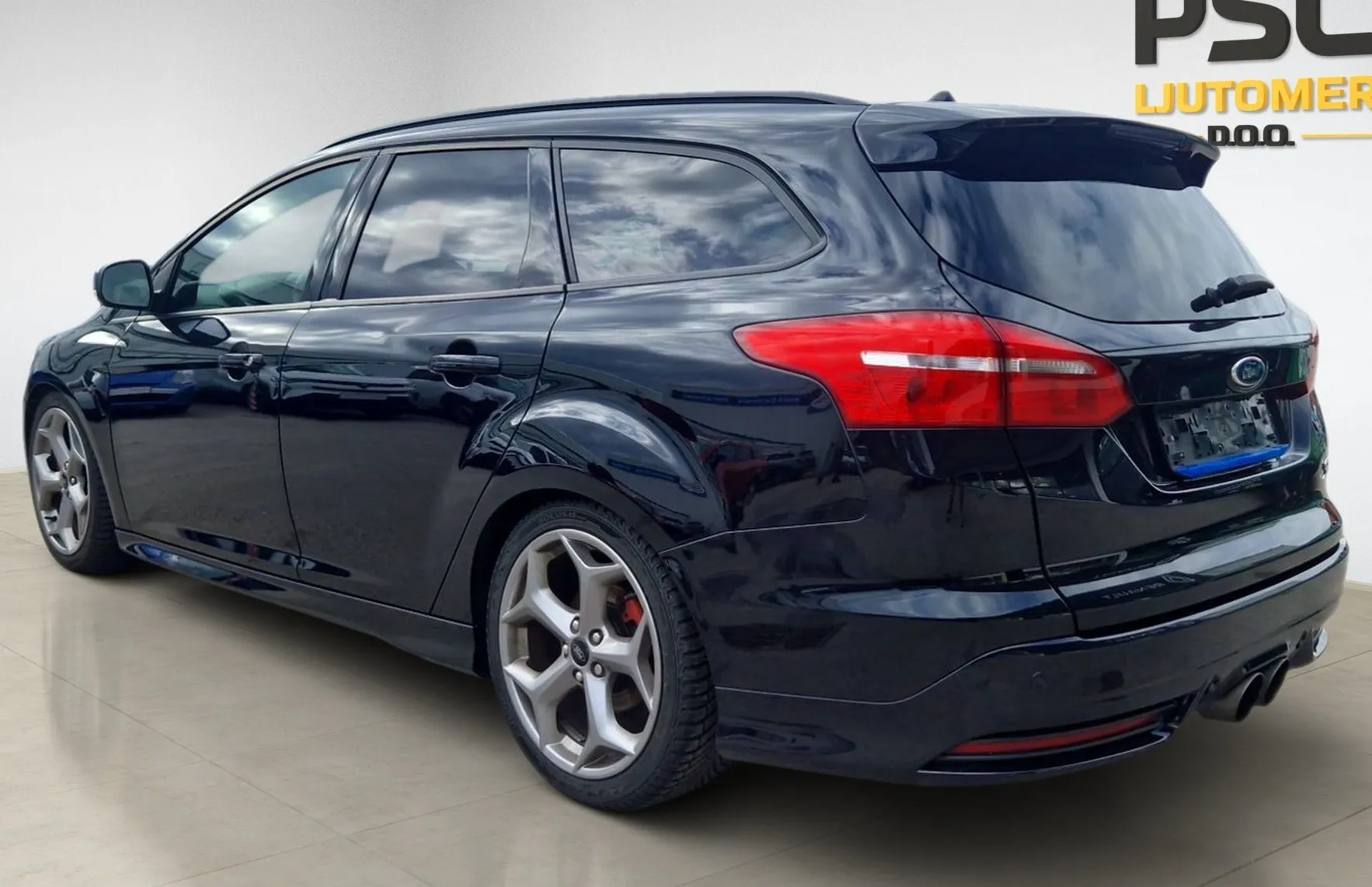 Zunanja slika - Ford Focus - Karavan ST 2.0 - 5