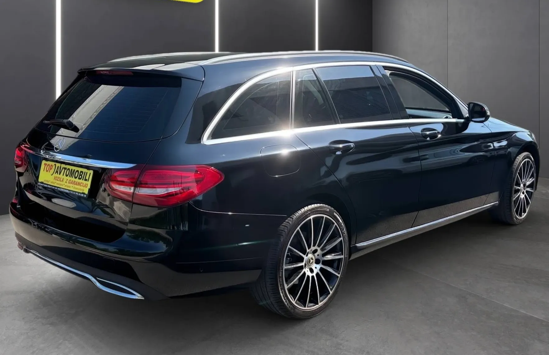 Zunanja slika - Mercedes-Benz C-Razred - C220d 4MATIC FUL LED NAVI TEMP PANO HI-FI PDC TOP - 8
