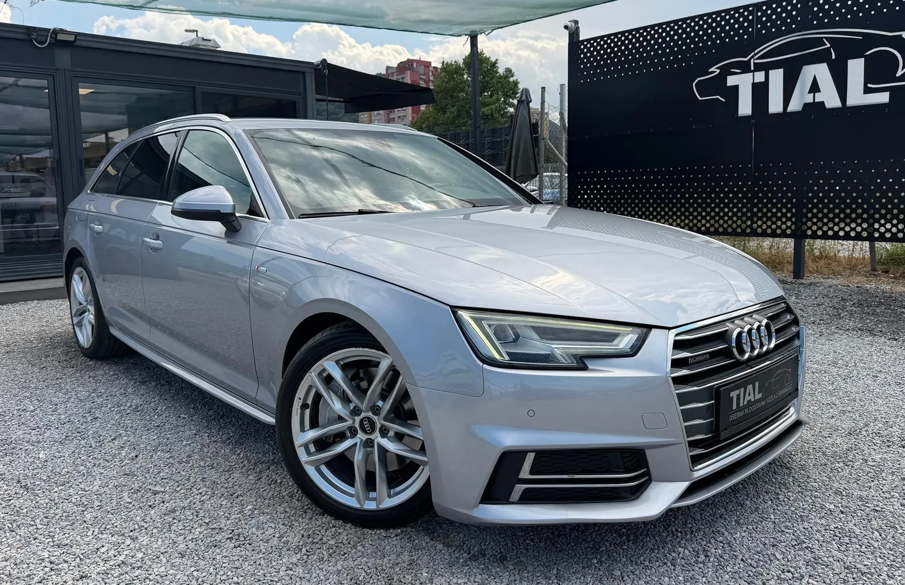 Zunanja slika - Audi A4 - Avant 3.0 TDI-3X S LINE-QUATTRO-LED-KAM-NAVI-VIRTUAL-ALU - 3