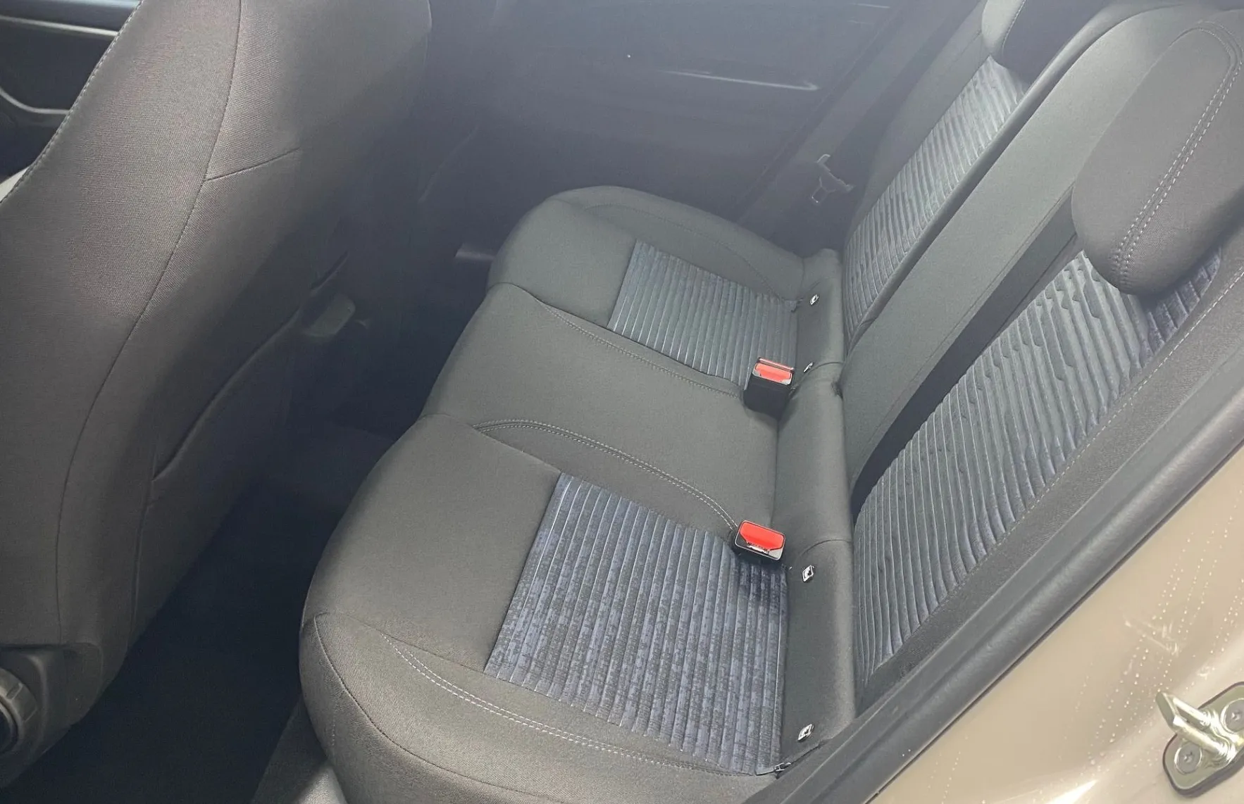 Zunanja slika - Alfa Romeo Junior - 1.2 E-DCT6 MHEV 136KM CORE - 7