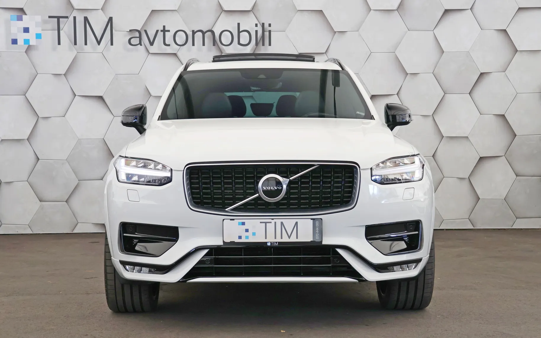Zunanja slika - Volvo XC90 - B5D 2.0d AWD Geartronic R-Design 235KM - 5