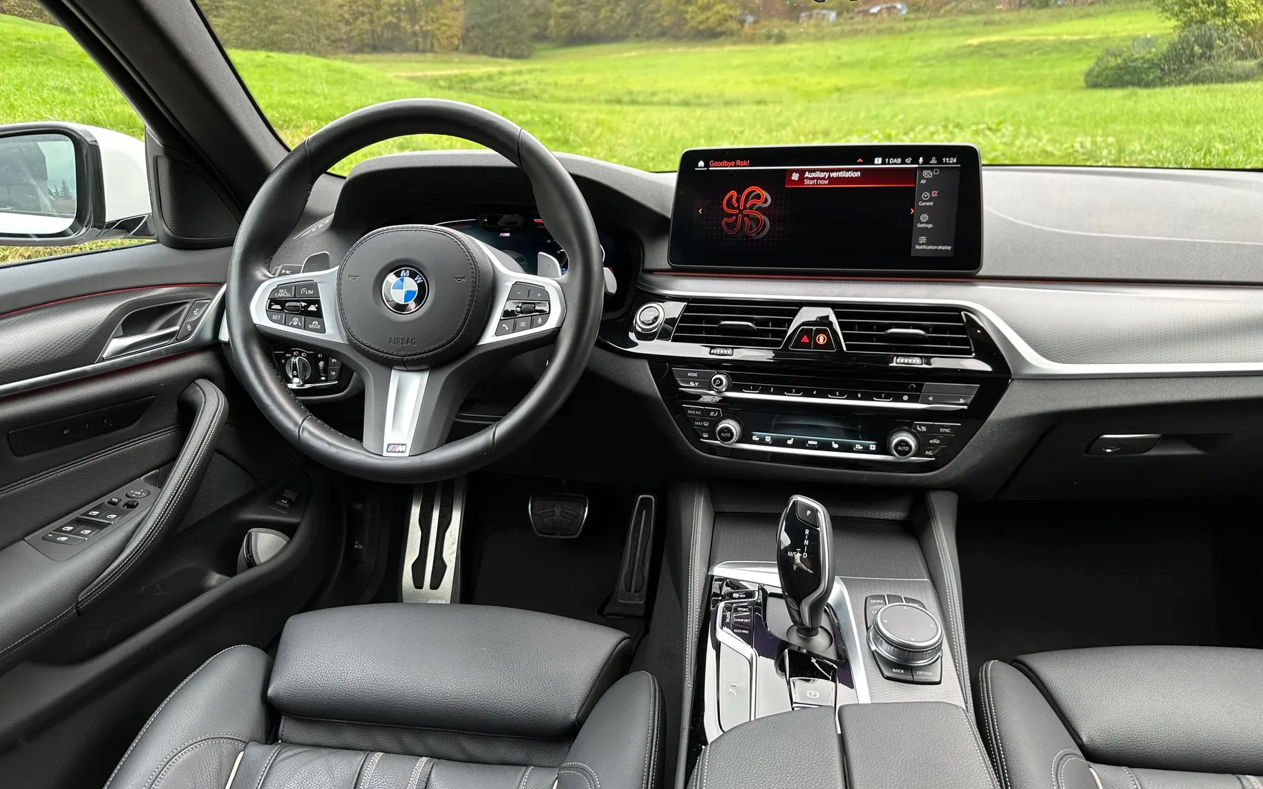 Notranja slika - BMW Serija 5 - 530d Touring Avt. - 7