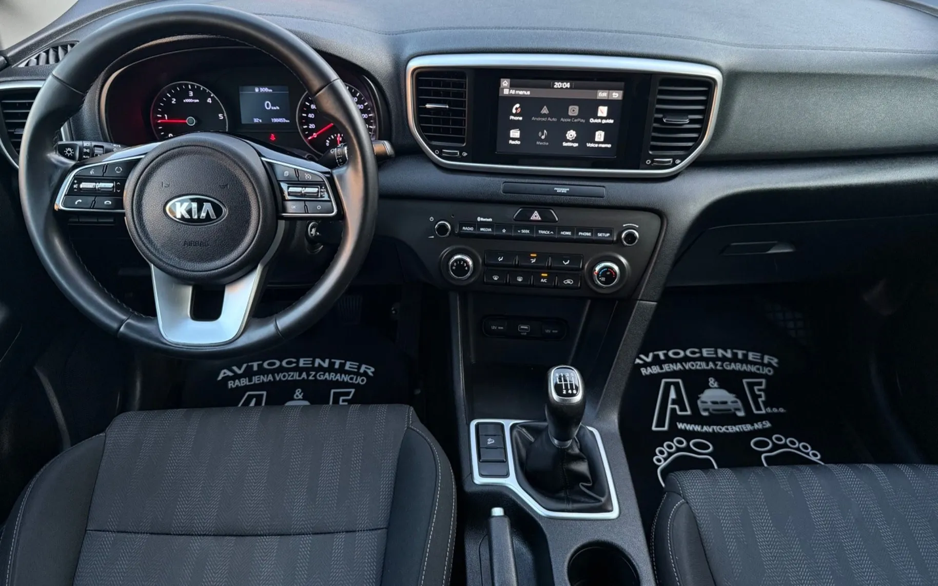 Notranja slika - KIA Sportage - 1.6 CRDI-LED-LIZING ZA TUJCE-TEMPOMAT-KAMERA - 9