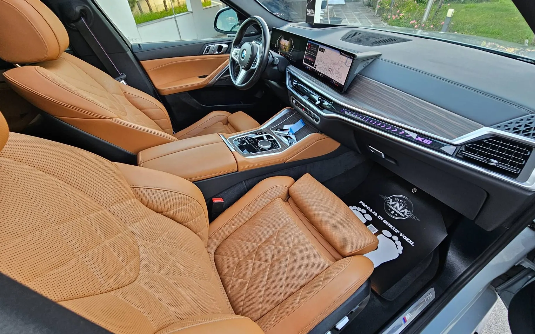 Notranja slika - BMW serija X6: - xDrive40d Avt. |M-OPTIC-PRO|PANORAMA|KAMERA|NARDO| - 9