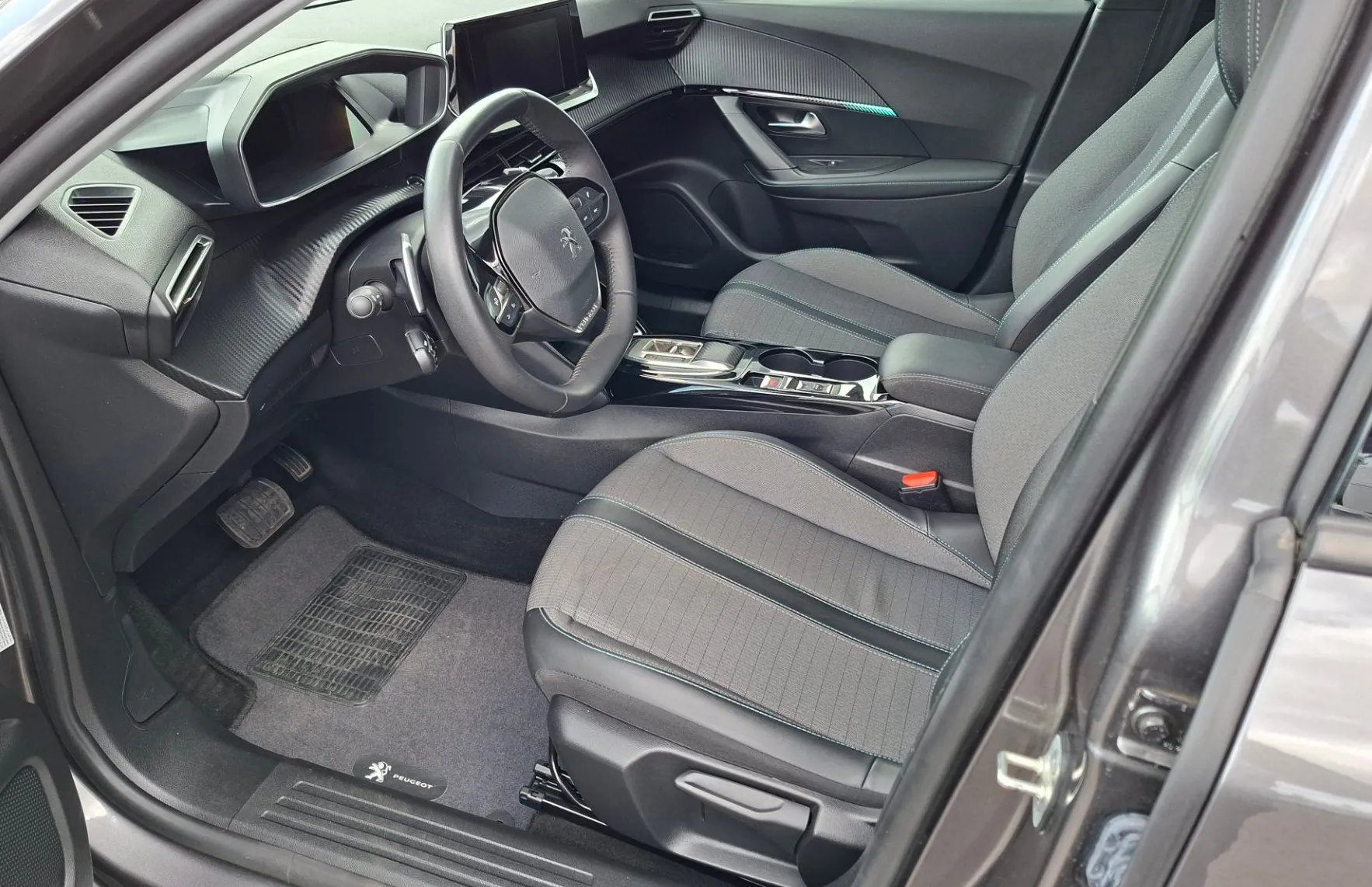 Zunanja slika - Peugeot 2008 - 1.2 PureTech 130 S S Allure Pack Avt. + KLJUKA - 5