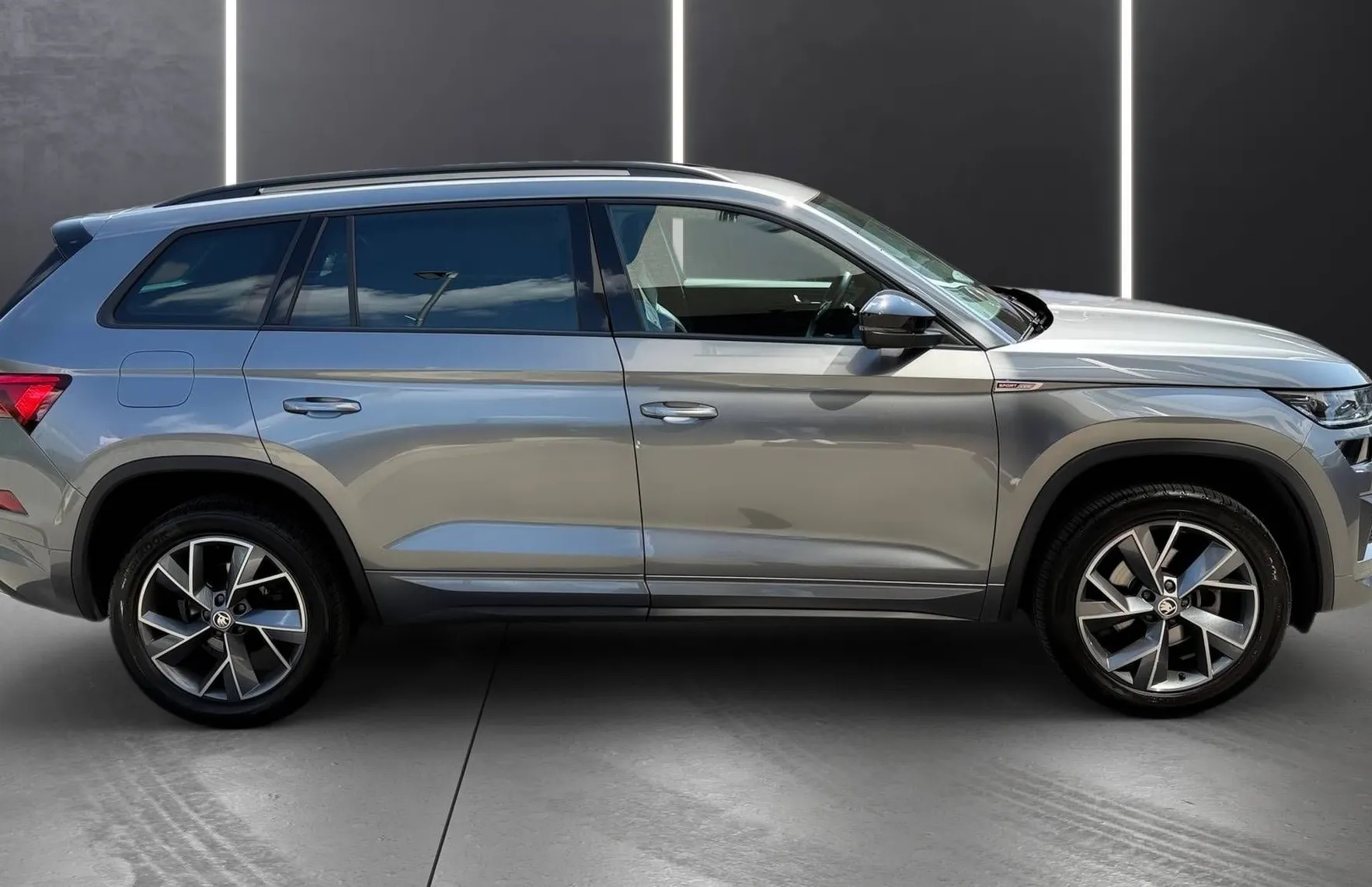 Zunanja slika - Škoda Kodiaq - 2.0 TDI Sportline VIRTUAL RADAR FULL LED KAMERA - 8