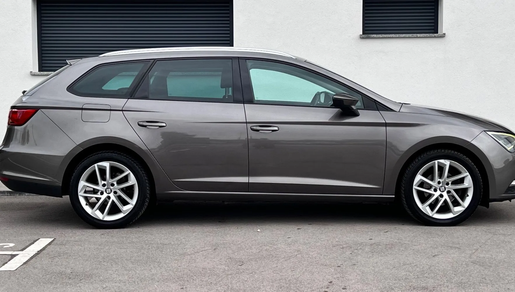 Zunanja slika - Seat Leon - 1.6 TDI+SLO+ALU+NAVI+PDC+LED - 6