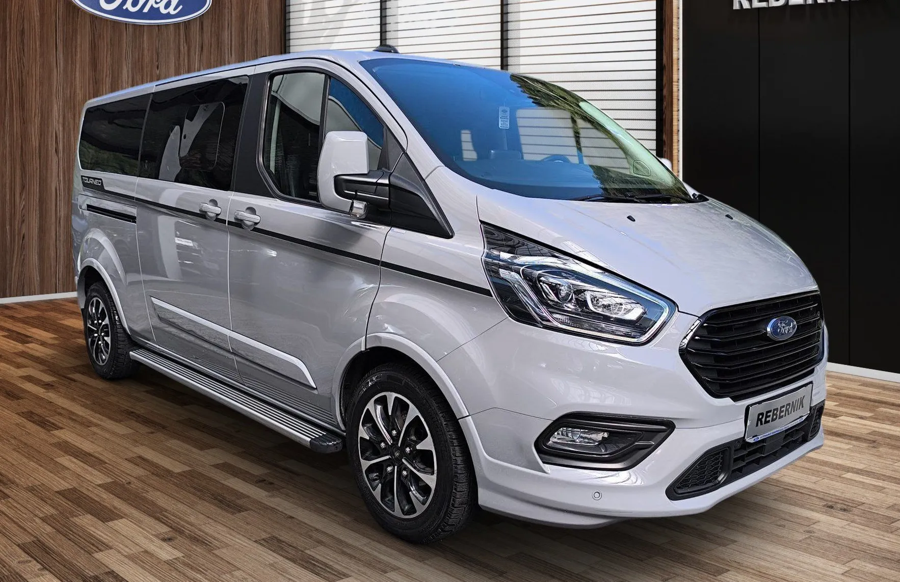 Zunanja slika - Ford Tourneo Custom Sport - 2.0 TDCi - 2