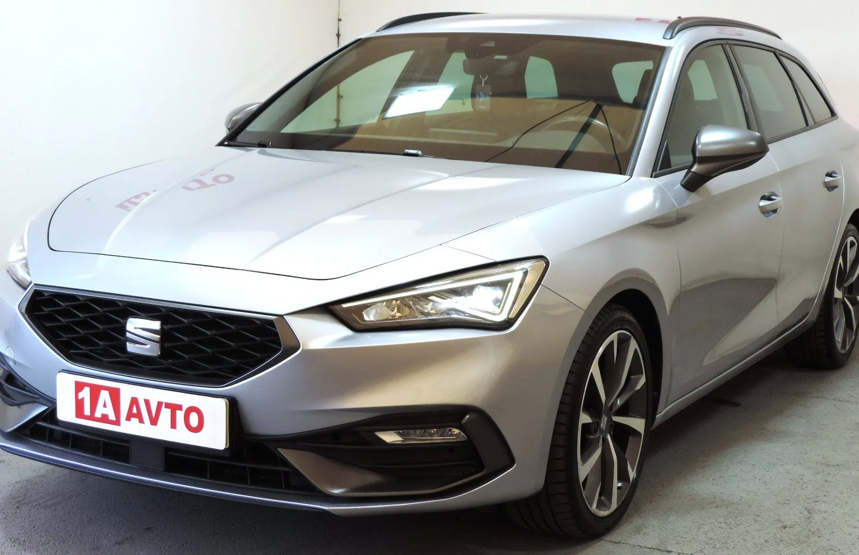 Zunanja slika - Seat Leon - ST 2.0 TDI FR DSG ACC-LED-MRTVI KOTI-MEMORY - 1