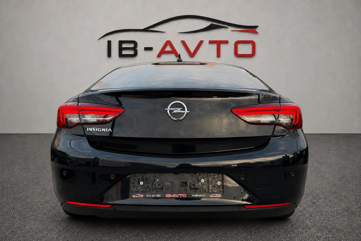 Notranja slika - Opel Insignia - 1.6 CDTI - 8