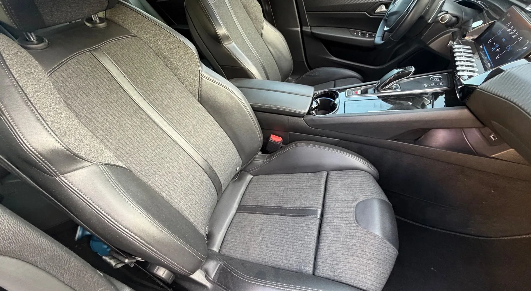 Notranja slika - Peugeot 508 - SW 1.5 BlueHDi 130  KAMERA- NAVI - LED- 1 LASTNIK - 10