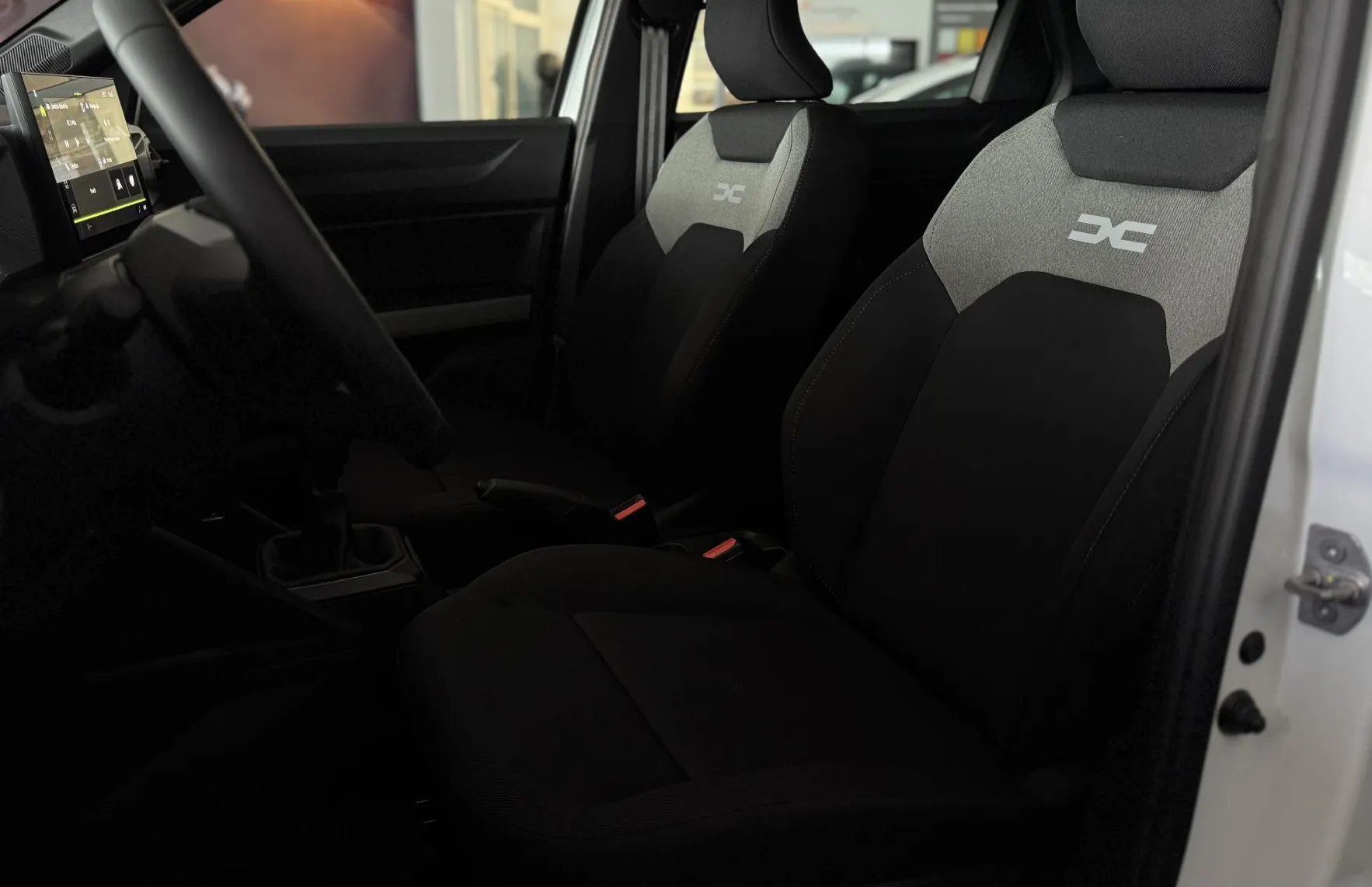 Zunanja slika - Dacia Bigster - mild hybrid 140 Essential - 9