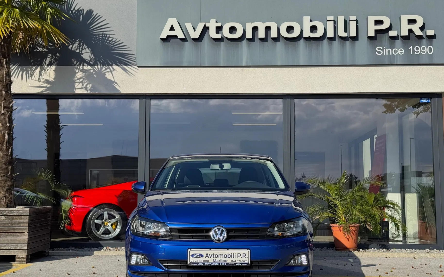 Zunanja slika - Volkswagen Polo - 1.0 TRENDLINE 1.LASTNICA SLO OGREVANA SEDEŽA - 2