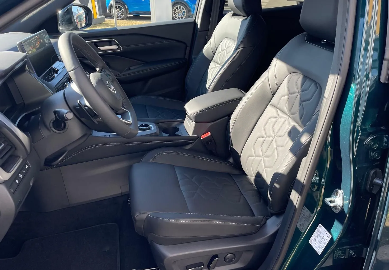 Zunanja slika - Nissan Qashqai - 1.3 DIG-T Mild Hybr.158 4WD X-Tron.TEKNA - 9