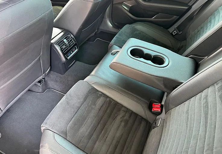 Zunanja slika - Volkswagen Passat - Variant 2.0 TDI 150ks °CARAT° °1.LASTNIK° °FULL-LED° - 11