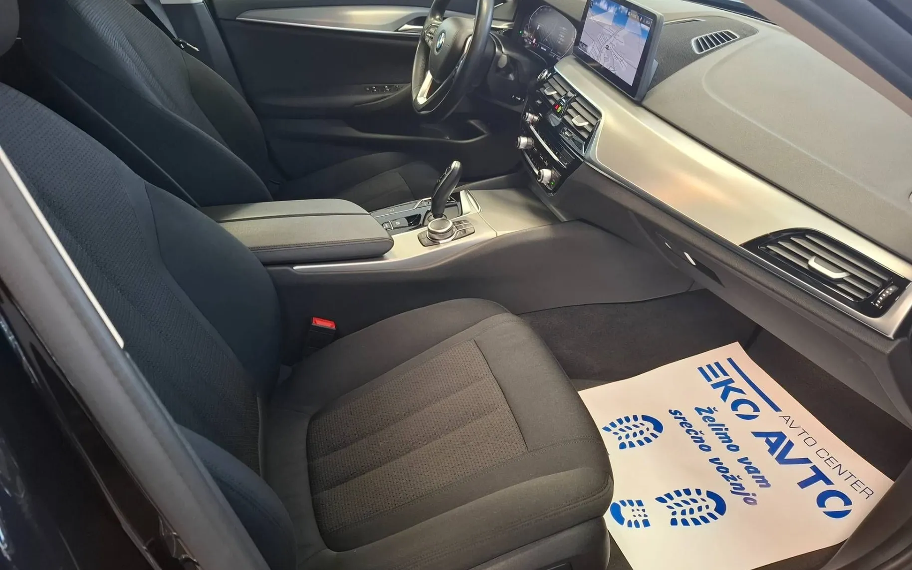 Notranja slika - BMW serija 5 Touring: - 520d xDrive Touring Avt. VIRTUAL-LED-VELIKA NAVI- - 11