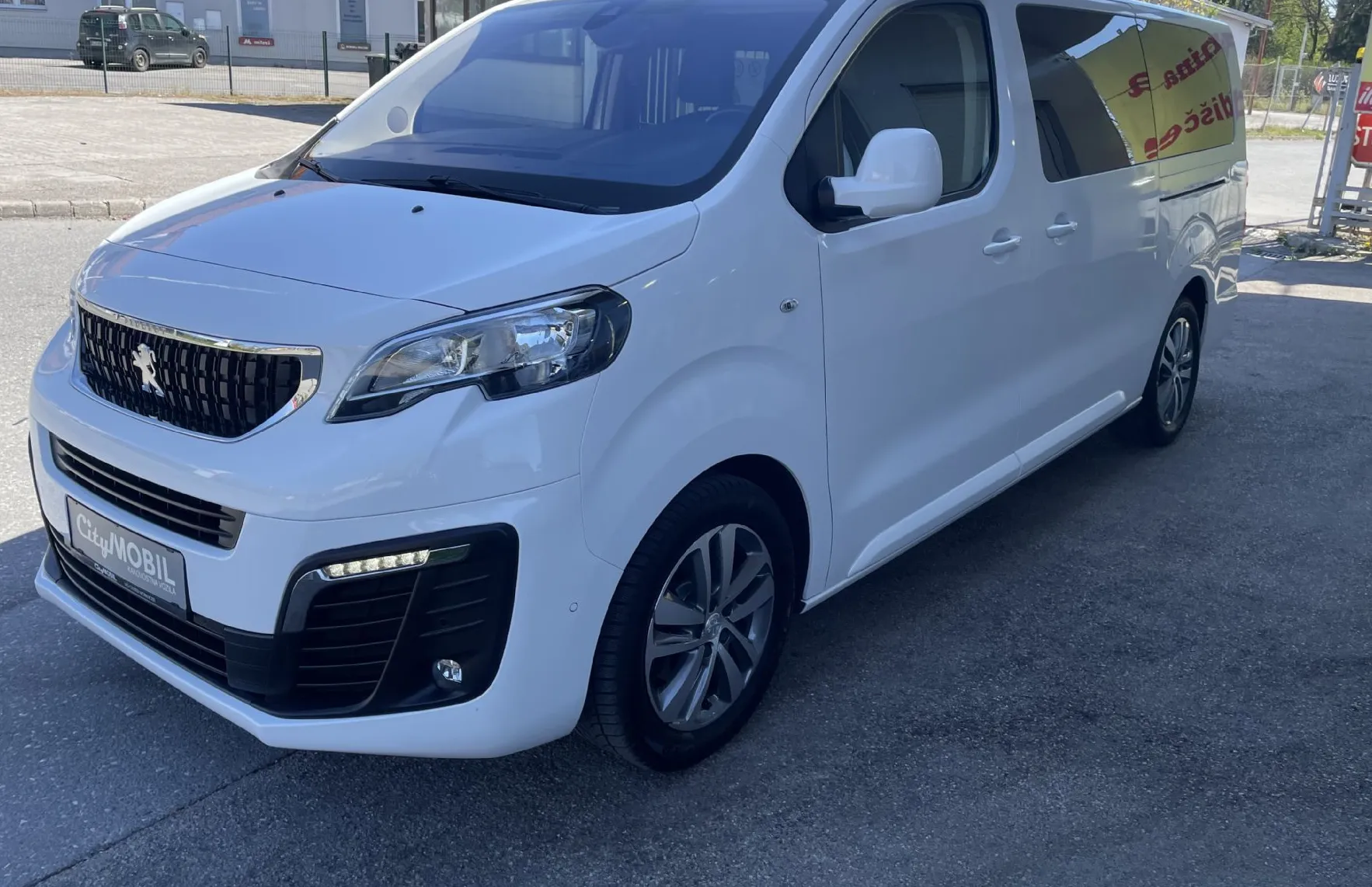 Zunanja slika - Peugeot Traveller - 1.LASTNIK-RADAR TEMPOMAT-ALU-MULTIFUNKCIJA-PDC - 10