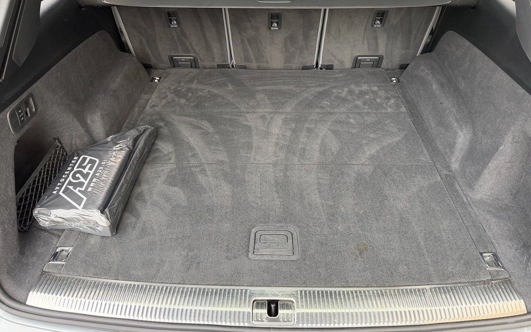 Notranja slika - Audi Q7 - 55 TFSI quattro S-line Panorama - Soft close... - 11