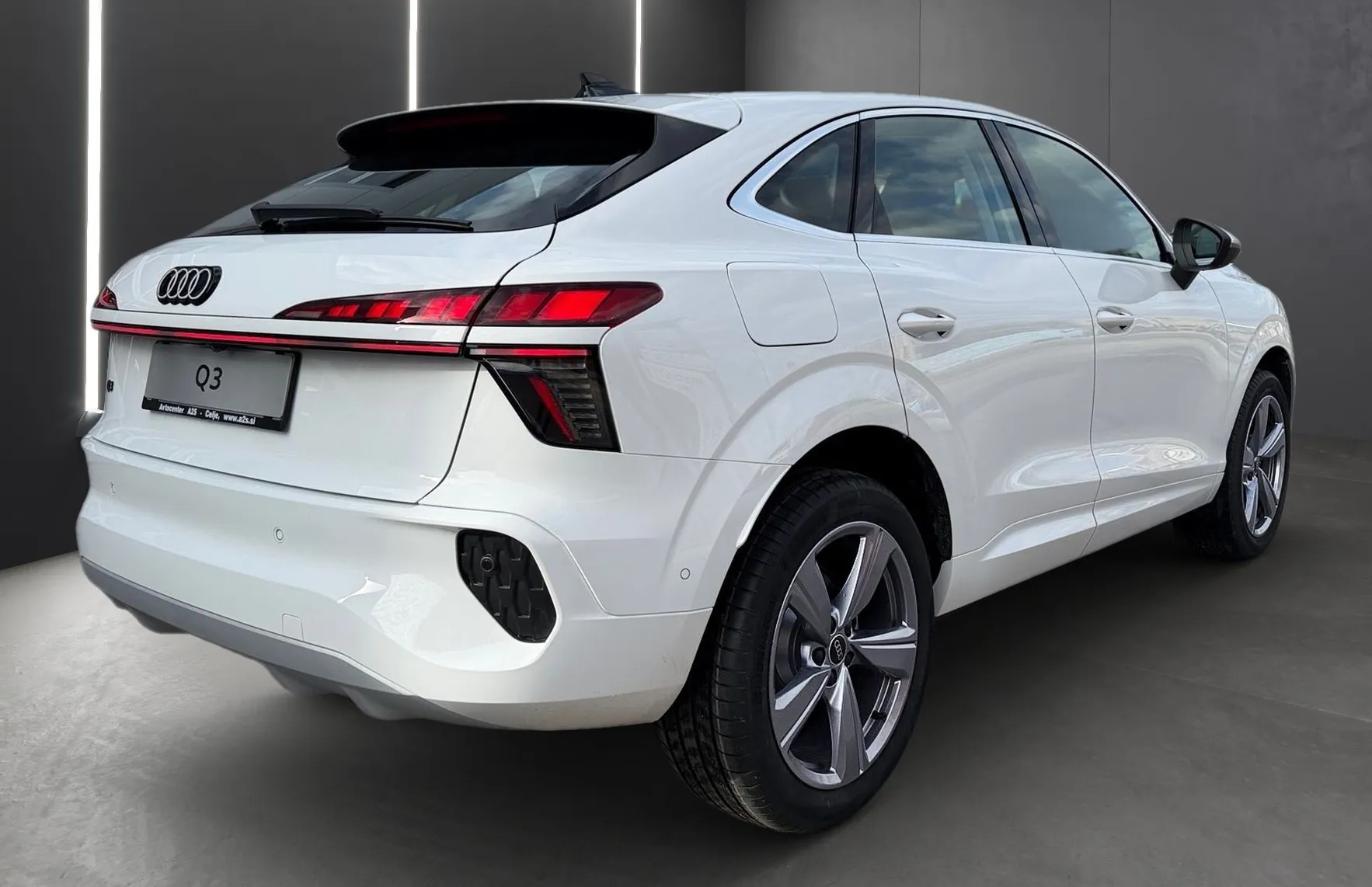 Zunanja slika - Audi Q3 - Sportback TFSI S tronic 110kW - 3
