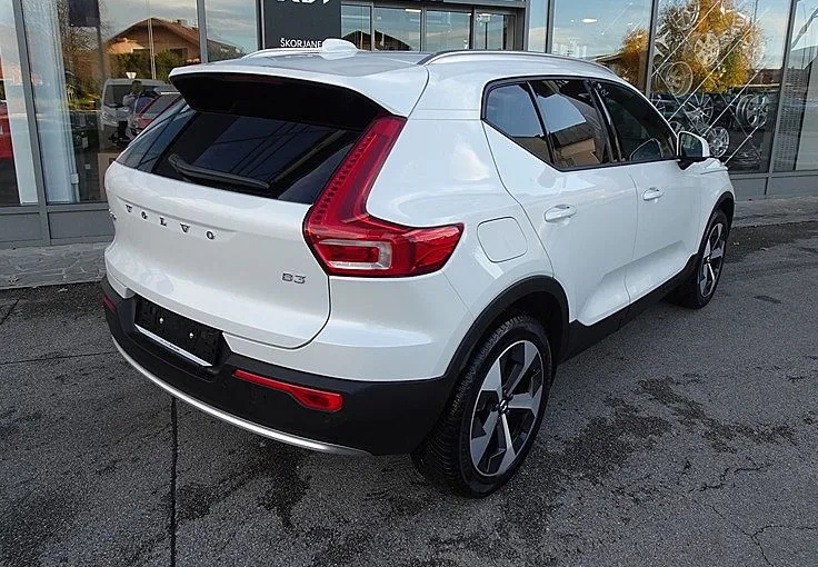 Zunanja slika - Volvo XC40 - 2.0 B3 Core 2WD -VIRTUAL -KAMERA -NAVI - 4