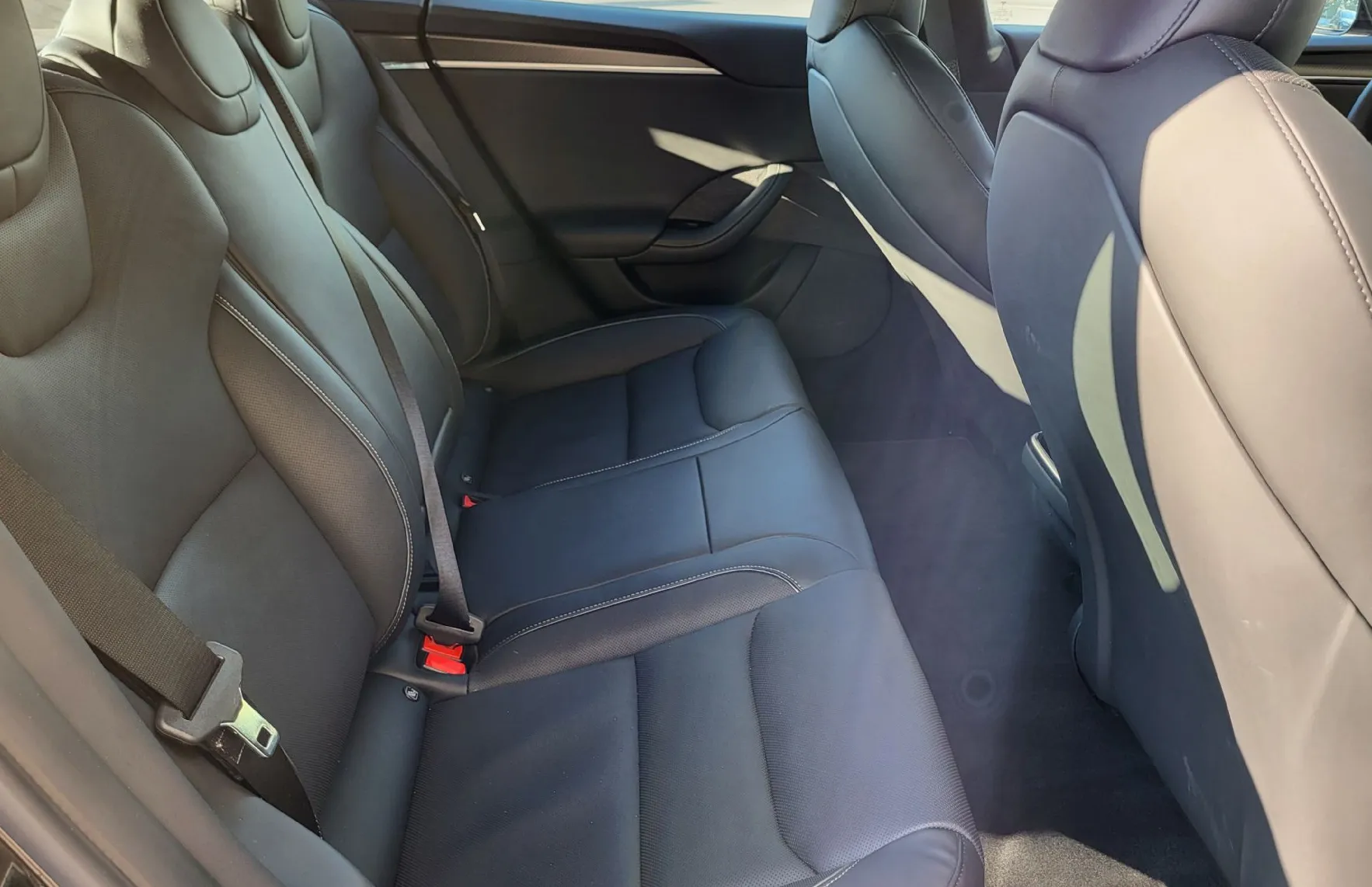 Zunanja slika - Tesla Model S - Plaid - 14