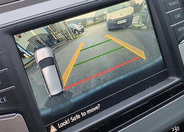 Zunanja slika - VW Passat - Variant 2.0 TDI COMFORTLINE DSG KAMERA-ALU-NAVI-PDC - 14