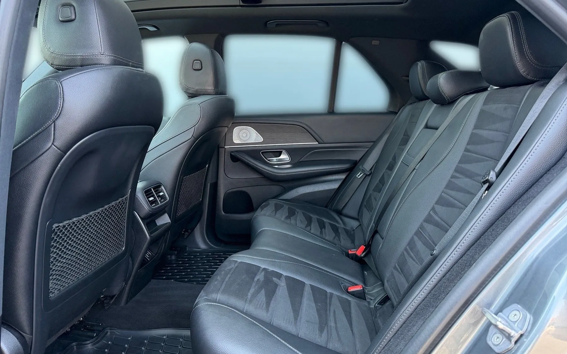 Notranja slika - Mercedes-Benz GLE-Razred - GLE 350d 4MATIC AMG Line Panorama-Zračno-Kljuka - 11