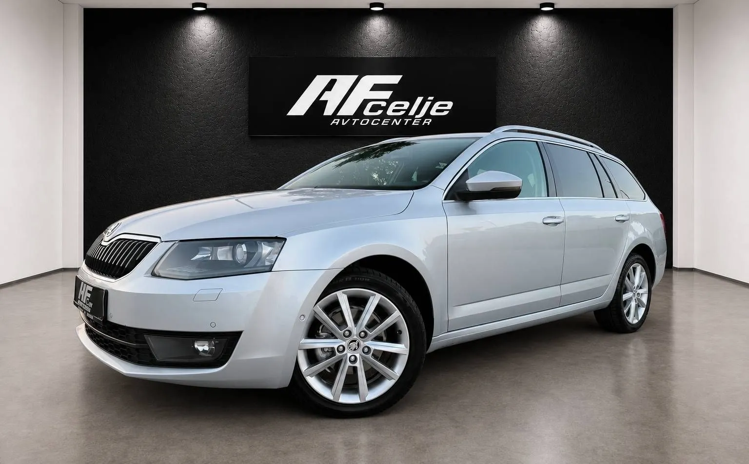 Zunanja slika - Škoda Octavia - 1.6 TDI DSG-XENON+LED-LIZING ZA TUJCE-NAVI - 1