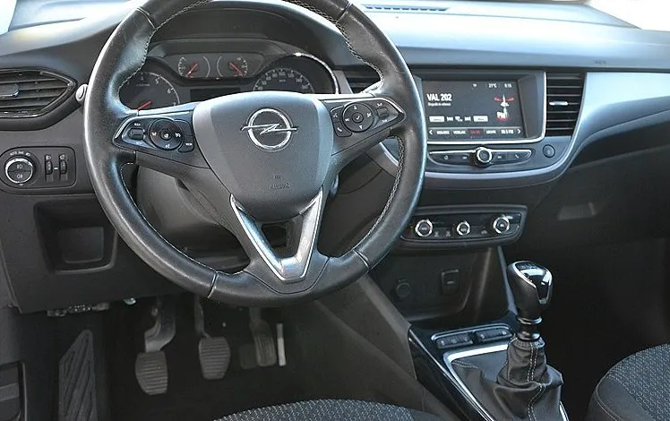Zunanja slika - Opel Crossland X - 1.5 CDTI 75KW S S ENJOY - prvi lastnik - 3