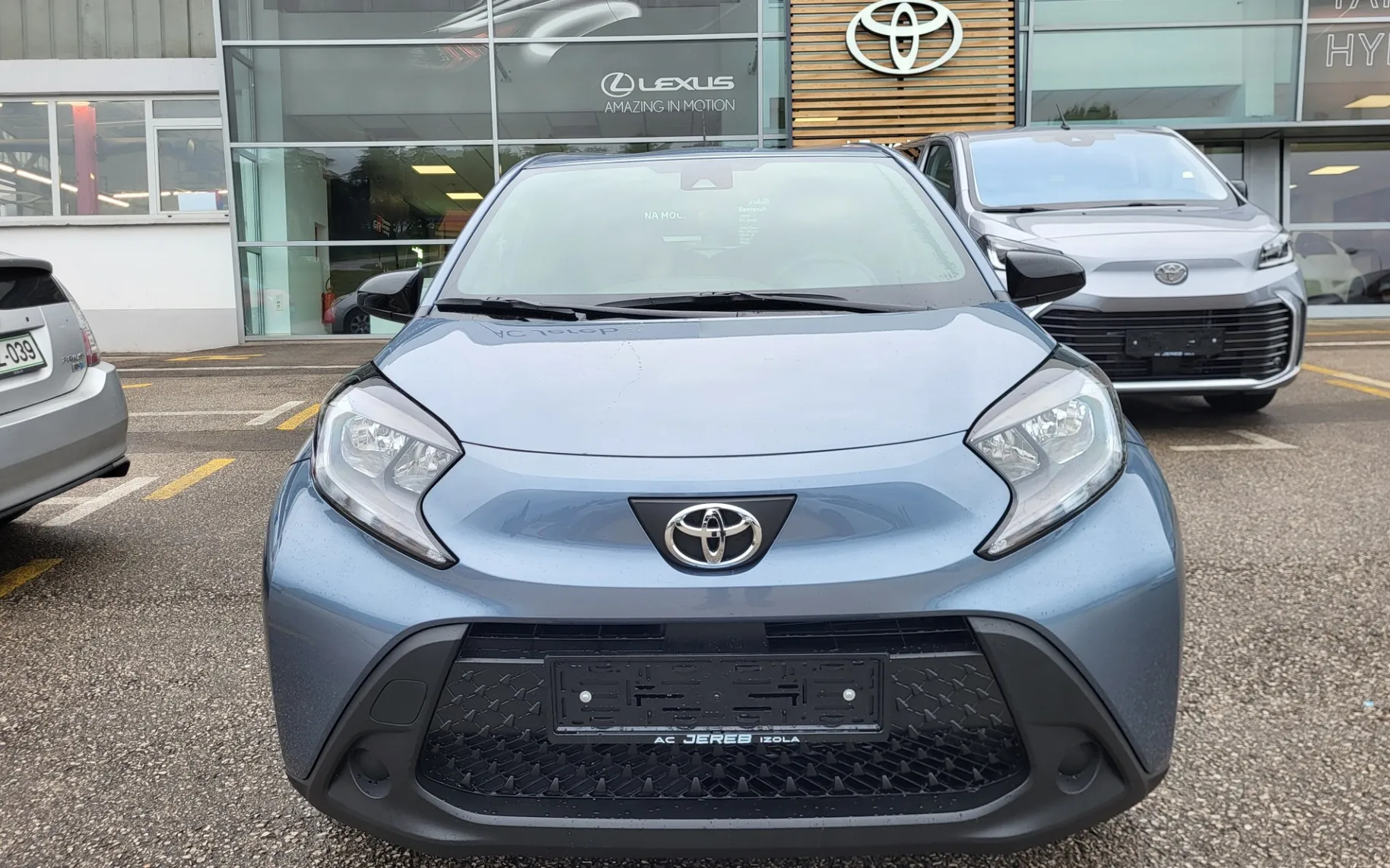Zunanja slika - Toyota Aygo - X - 9