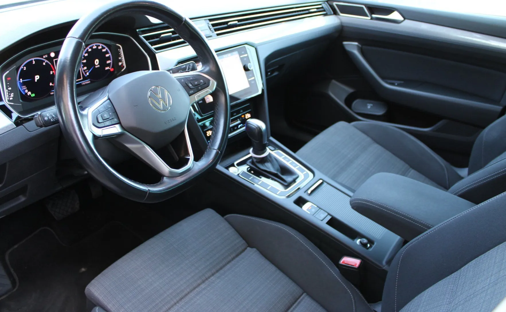 Zunanja slika - Volkswagen Passat - Variant 2.0 TDI BMT SCR Business DSG - 11