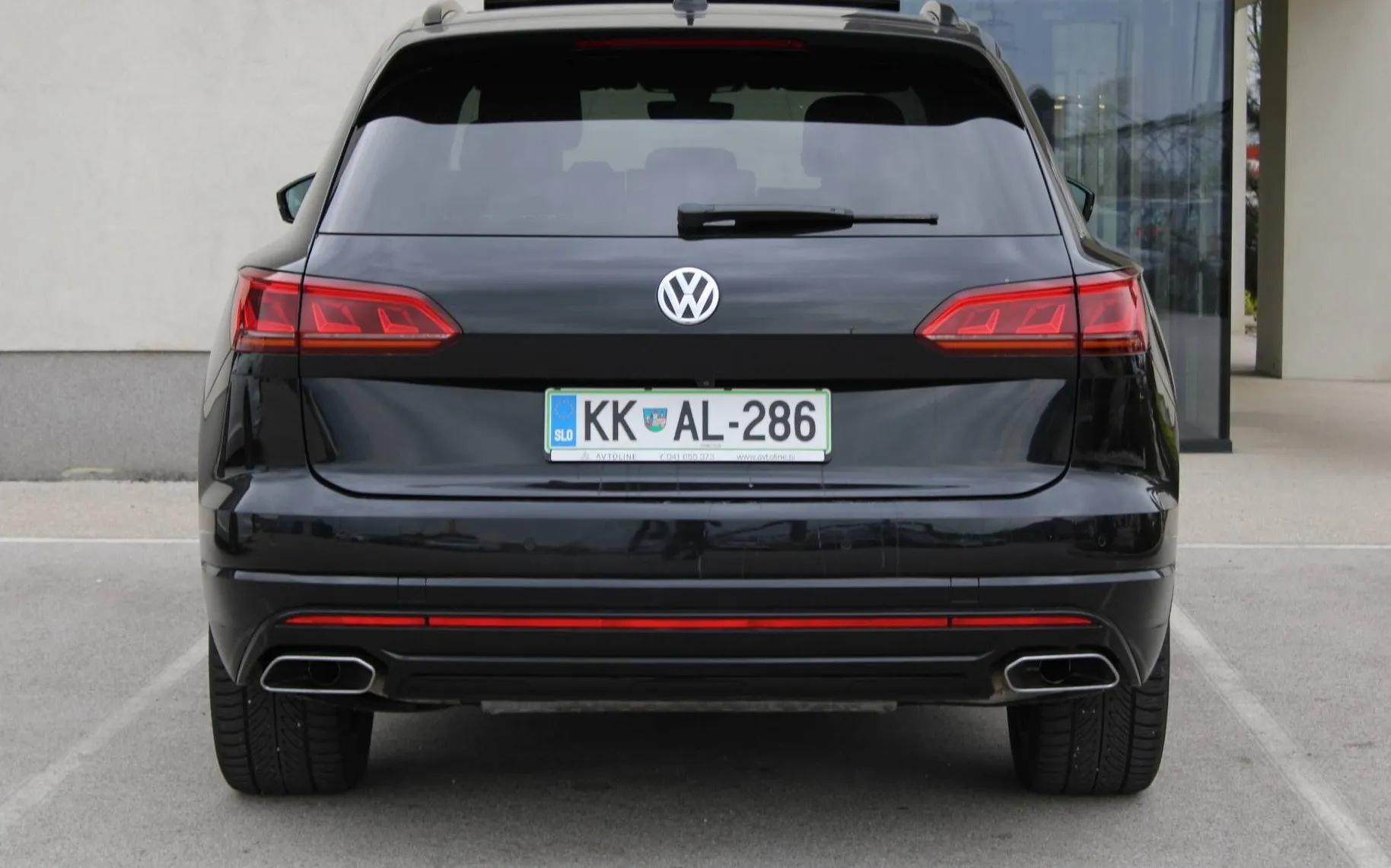 Zunanja slika - VW Touareg - V6 TDI R-LINE LUFT MASAŽA IQ MATRIX ACC KAM PANO.. - 7