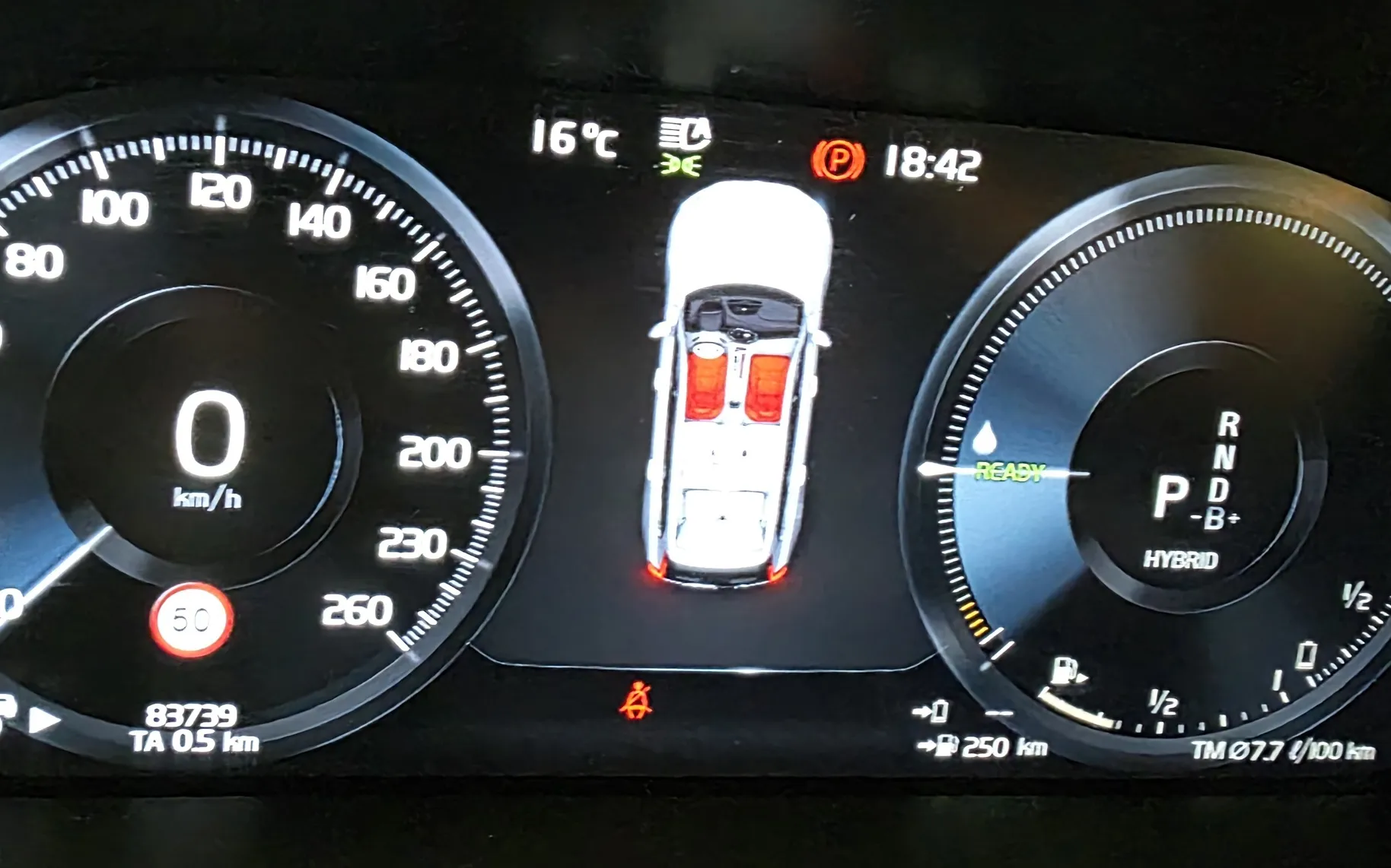 Motor in tehnologija - Volvo XC90 - T8 Recharge Twin Engine R-Design Expression Avt. - 8