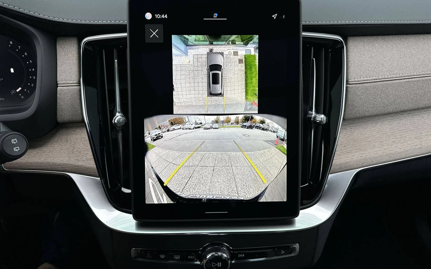 Notranja slika - Volvo XC90 - B5 P Ultra Bright 7s AT AWD 3 leta gar. + 3 ser - 17