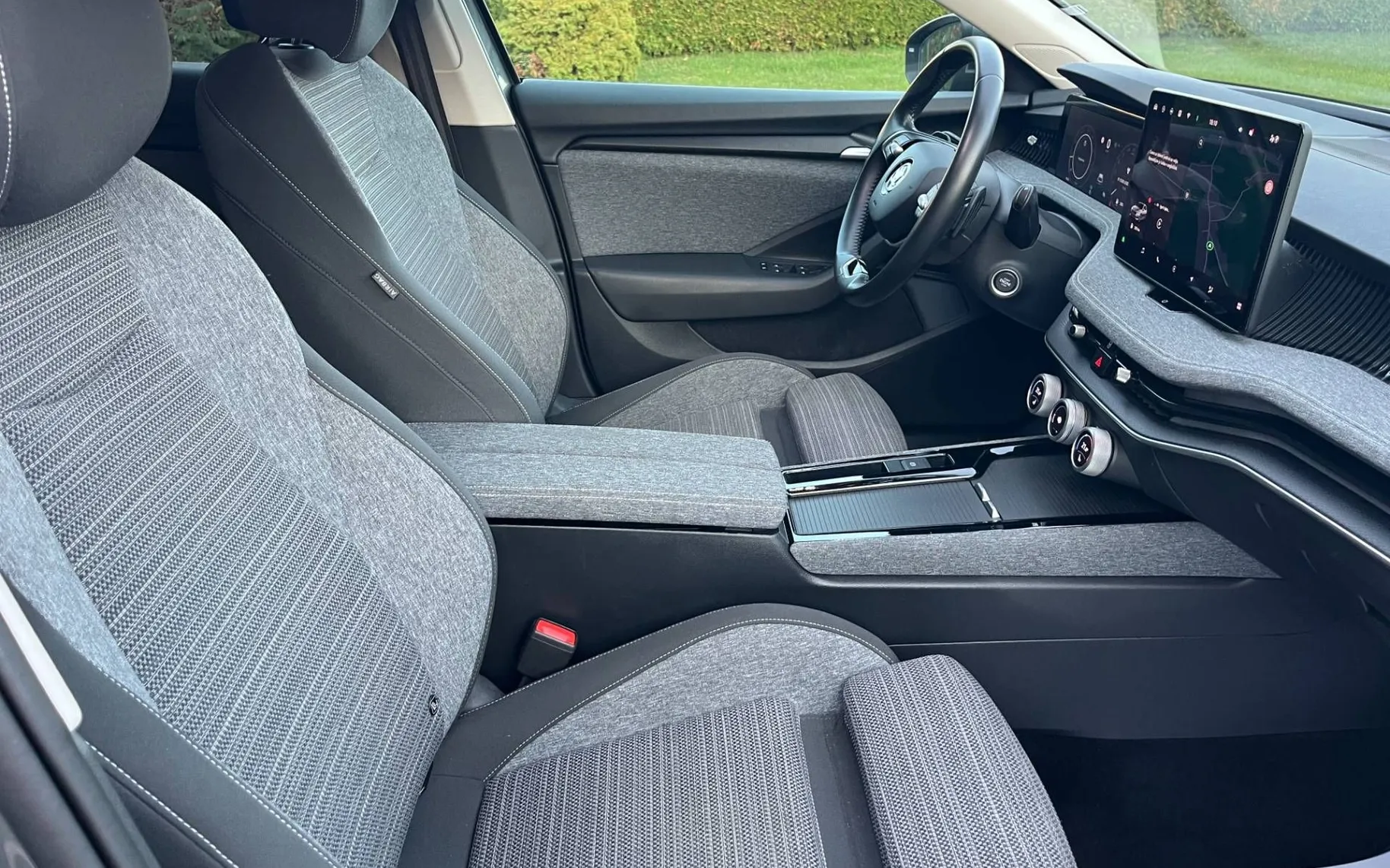 Notranja slika - Škoda Superb - Combi 1.5 TSI mHEV Selection DSG-1 LASTNIK-ALU-KAM - 10