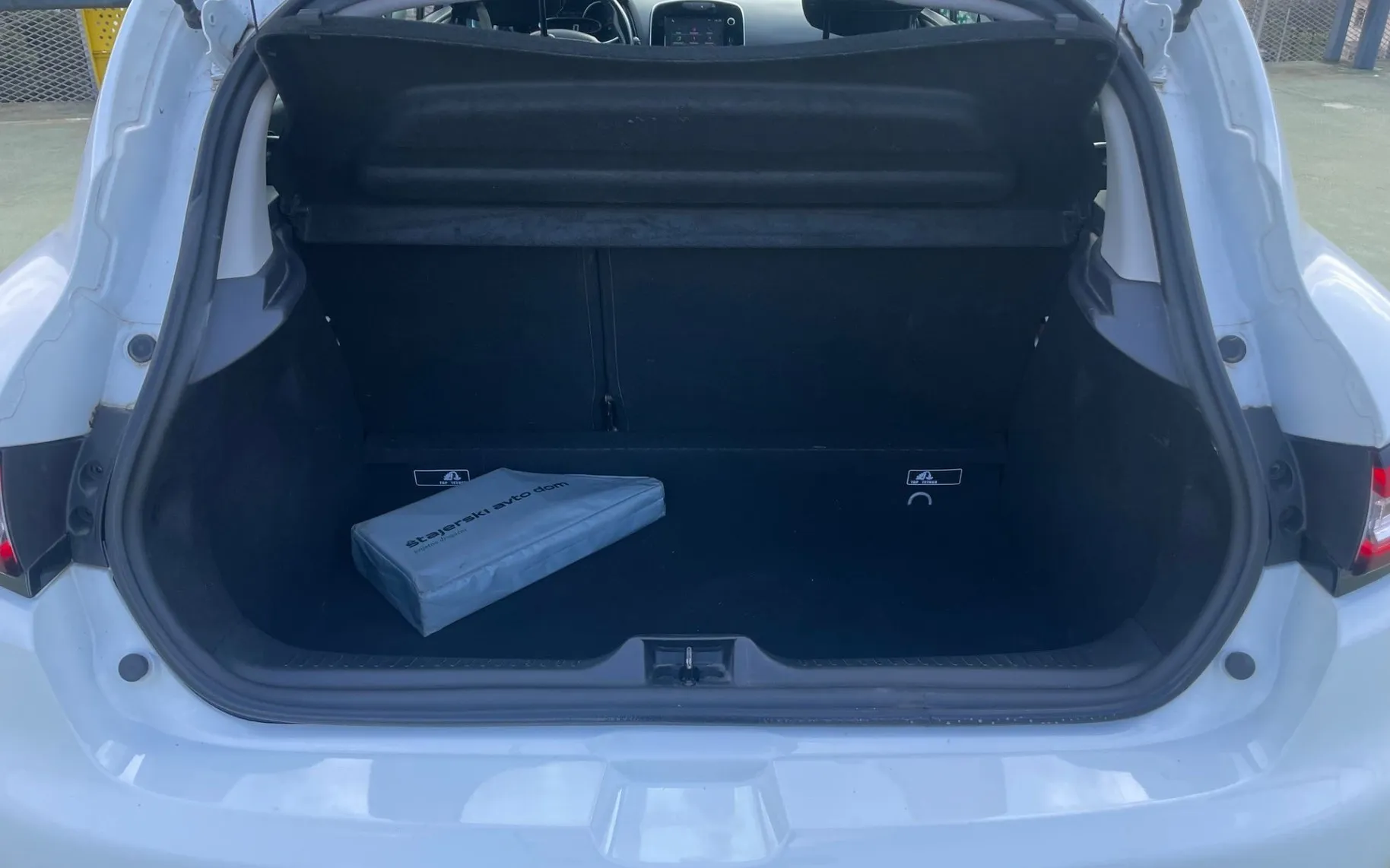 Zunanja slika - Renault Clio - Intens 1.2 16v 2XPDC.LED.DELNO USNJE. - 8