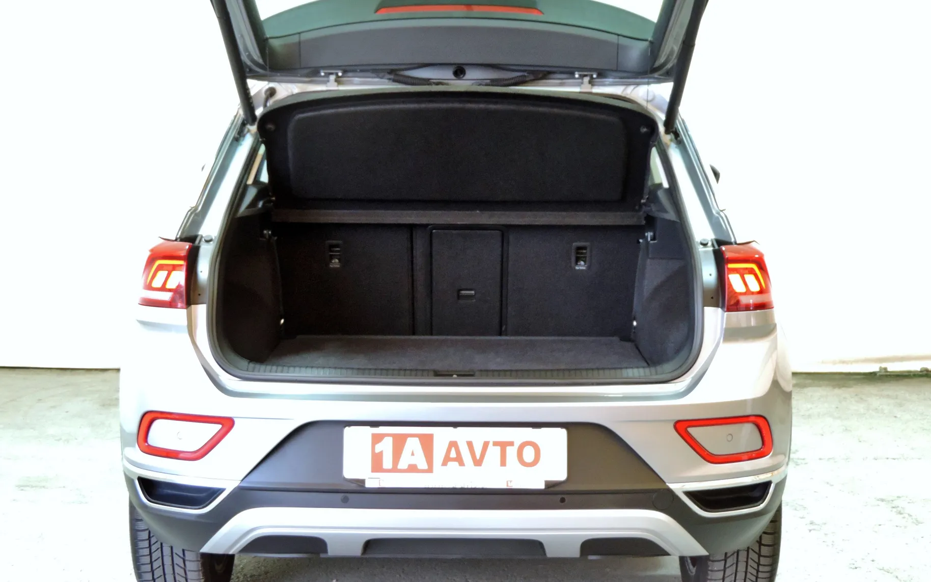 Zunanja slika - Volkswagen T-Roc - 1.5 TSI BMT Style DSG ACC-LED-KAMERA - 21