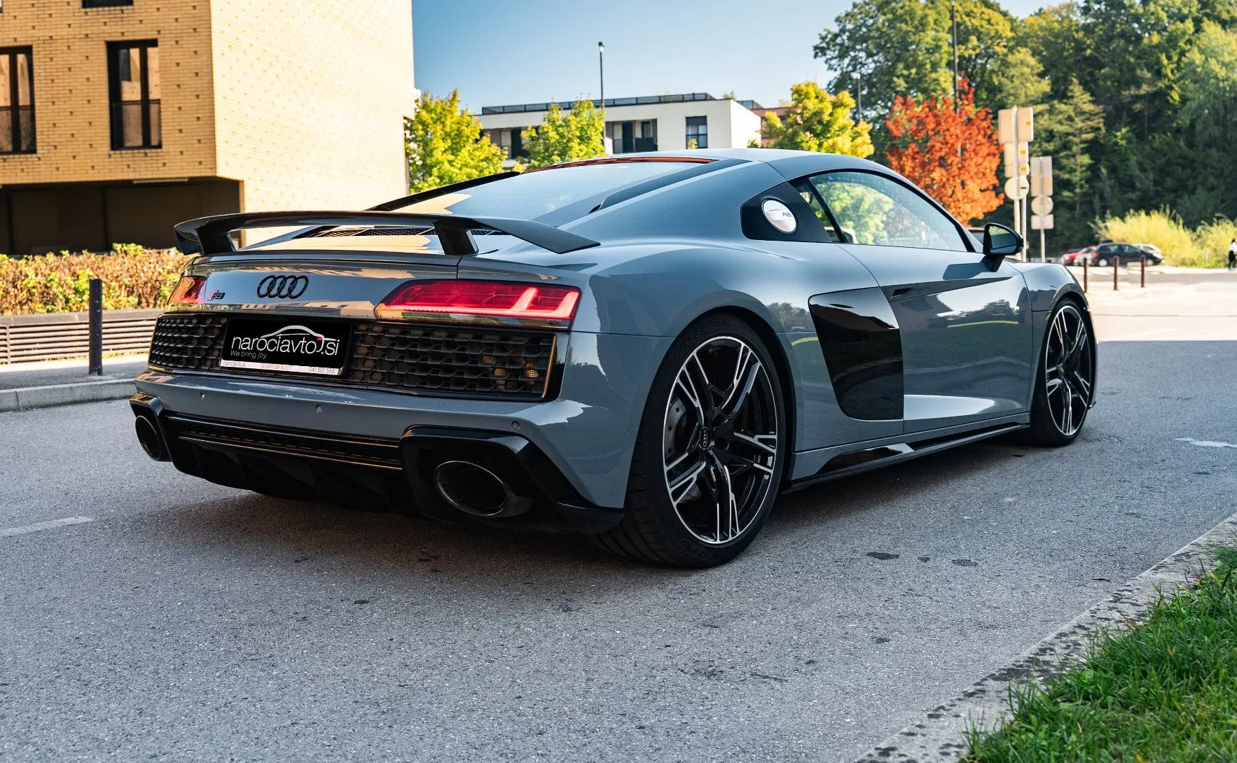 Zunanja slika - Audi R8 - Quattro - Keyless - Ogrevani sedeži - LED - 20col - 8