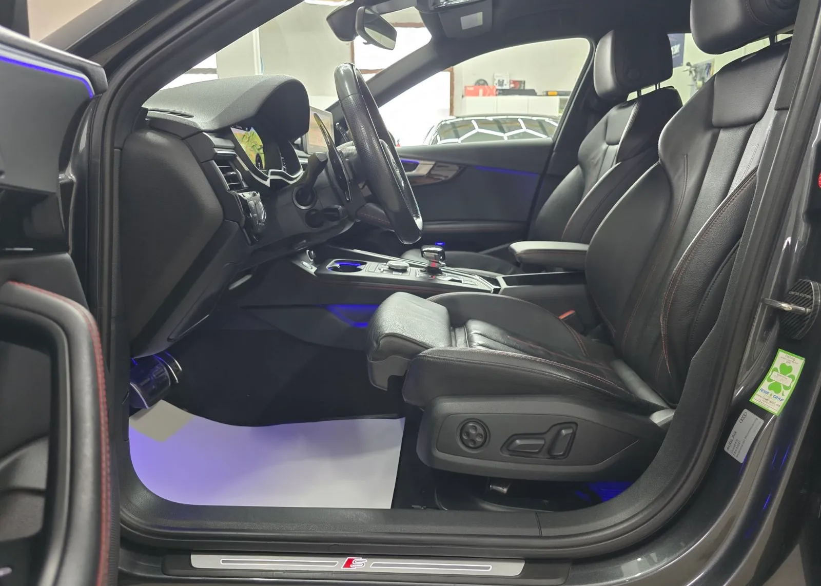 Zunanja slika - Audi A4 - Avant quattro 2,0 TDI Sport S tronic - 12