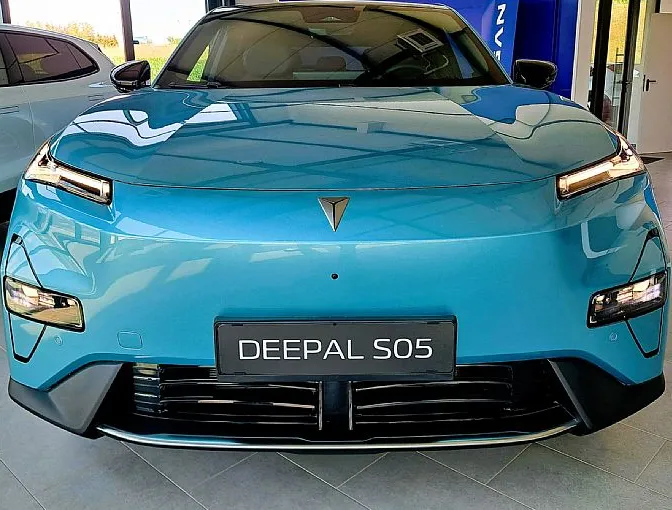 Zunanja slika - Changan Deepal S05 - RWD MAX+PANORAMA+VLEČNA NAPRAVA+7 LET GARANCIJE - 2