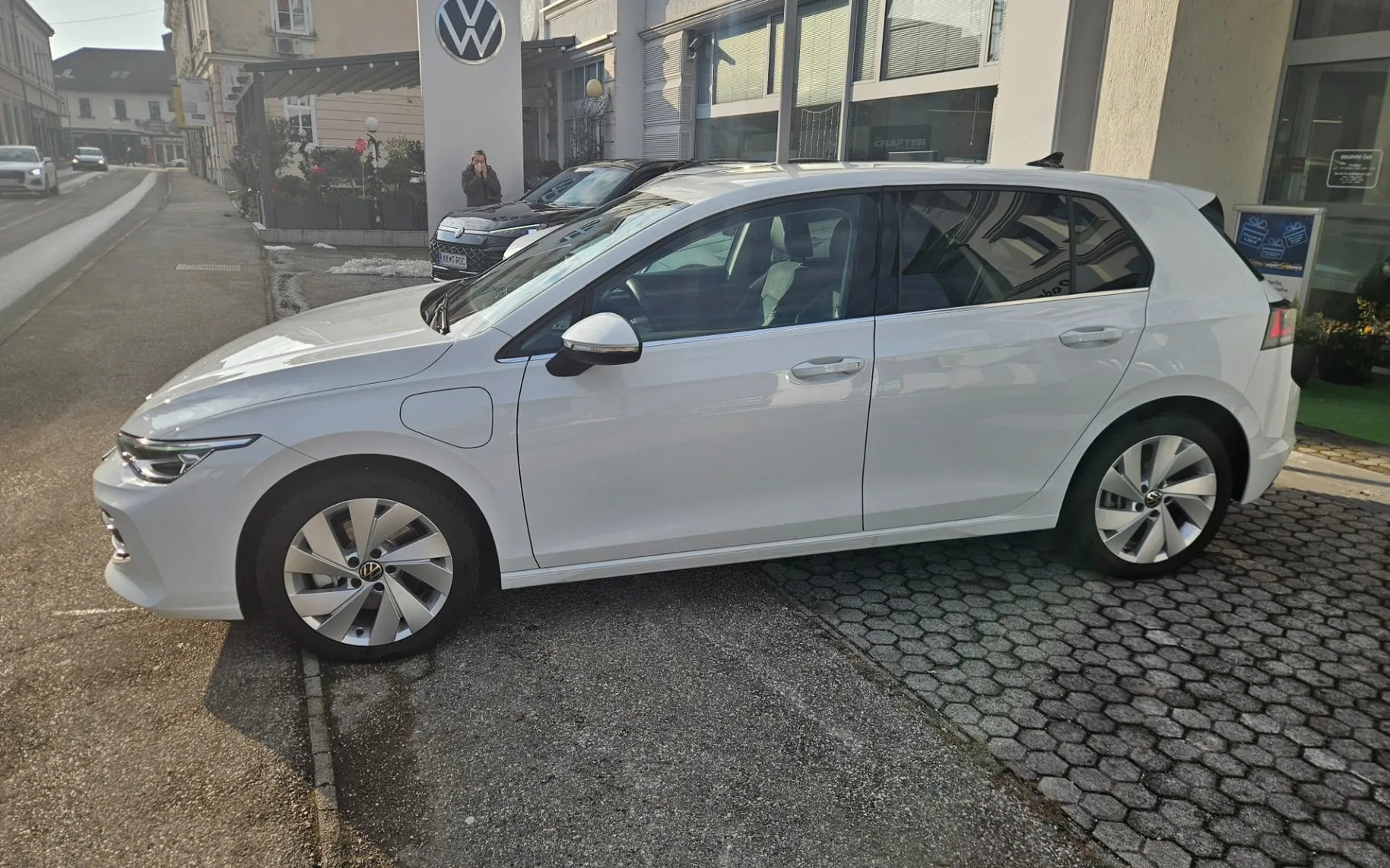 Zunanja slika - Volkswagen Golf - 1.5 TSI eHybrid DSG Style 150kW - 5